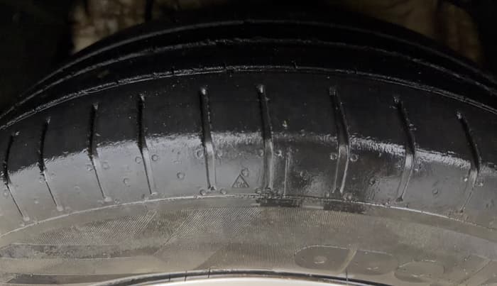 2023 Mahindra XUV300 W6 1.5 Diesel, Diesel, Manual, 44,358 km, Left Front Tyre Tread