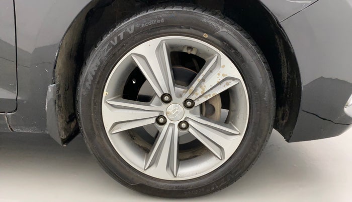 2018 Hyundai Verna 1.6 VTVT SX, Petrol, Manual, 40,770 km, Right Front Wheel
