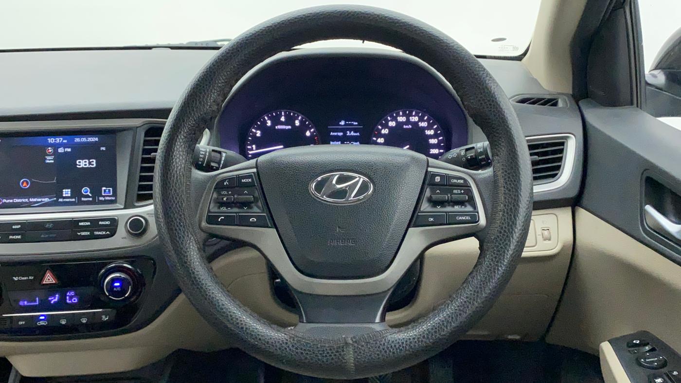 2018 Hyundai Verna 1.6 VTVT SX, Petrol, Manual, 40,770 km, Steering Wheel Close Up