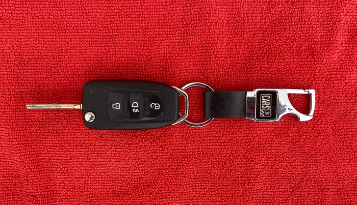 2021 Tata Tiago XZA PLUS DUAL TONE PETROL, Petrol, Automatic, 15,774 km, Key Close Up