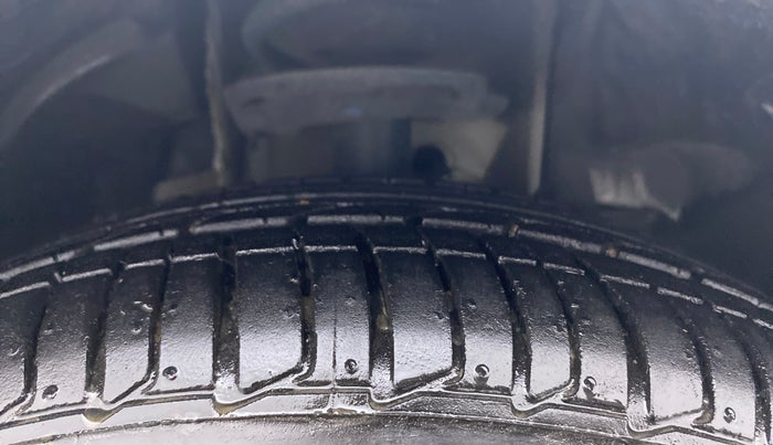 2021 Tata Tiago XZA PLUS DUAL TONE PETROL, Petrol, Automatic, 15,774 km, Right Front Tyre Tread