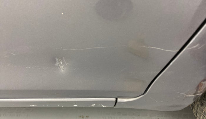 2012 Maruti Swift VXI, Petrol, Manual, 98,988 km, Driver-side door - Minor scratches