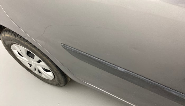 2012 Maruti Swift VXI, Petrol, Manual, 98,988 km, Right rear door - Slightly dented