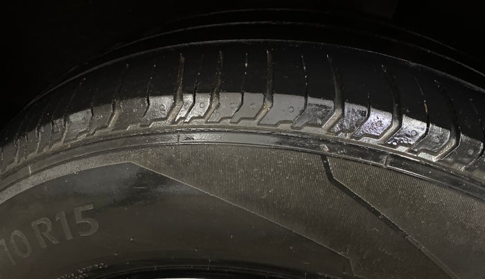 2017 Maruti Baleno DELTA PETROL 1.2, Petrol, Manual, 85,934 km, Left Rear Tyre Tread