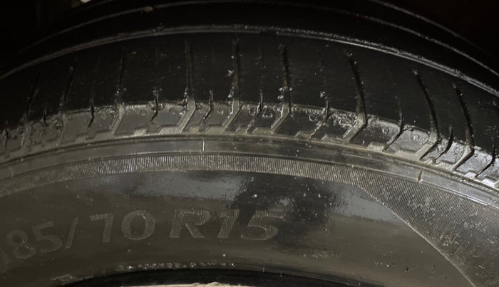 2017 Maruti Baleno DELTA PETROL 1.2, Petrol, Manual, 85,934 km, Left Front Tyre Tread