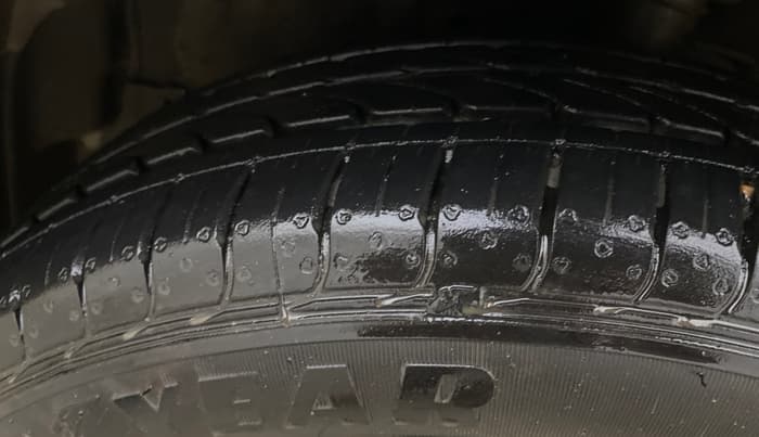 2015 Maruti Celerio VXI AMT, Petrol, Automatic, 61,845 km, Left Front Tyre Tread