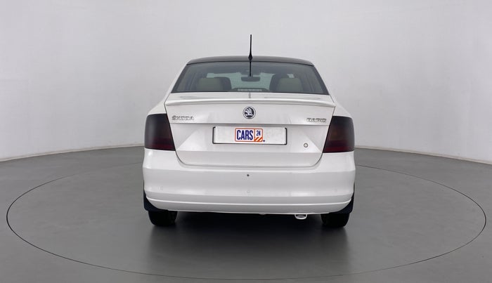 2016 Skoda Rapid 1.6 MPI MT STYLE PLUS, Petrol, Manual, 51,311 km, Back/Rear