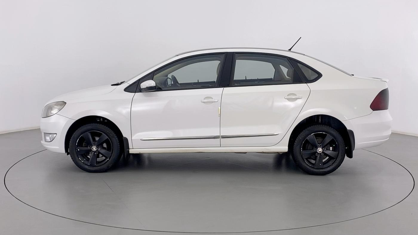 2016 Skoda Rapid 1.6 MPI MT STYLE PLUS, Petrol, Manual, 51,311 km, Left Side