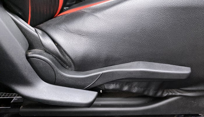 2019 Maruti Swift VXI D, Petrol, Manual, 36,459 km, Driver Side Adjustment Panel