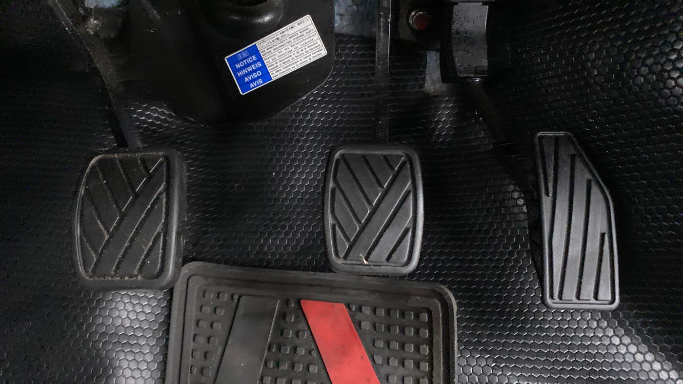 2019 Maruti Swift VXI D, Petrol, Manual, 36,459 km, Pedals
