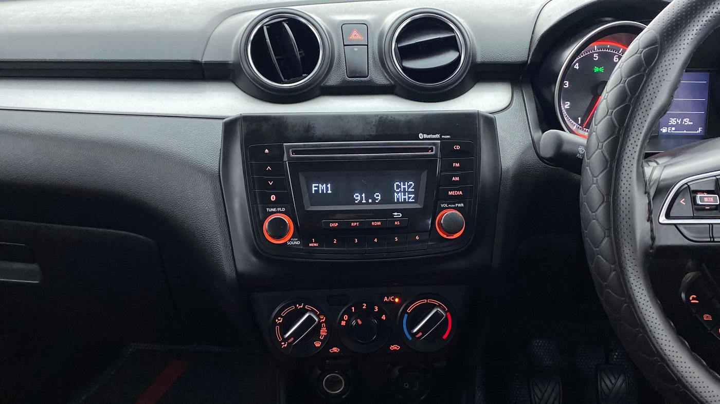 2019 Maruti Swift VXI D, Petrol, Manual, 36,459 km, Air Conditioner