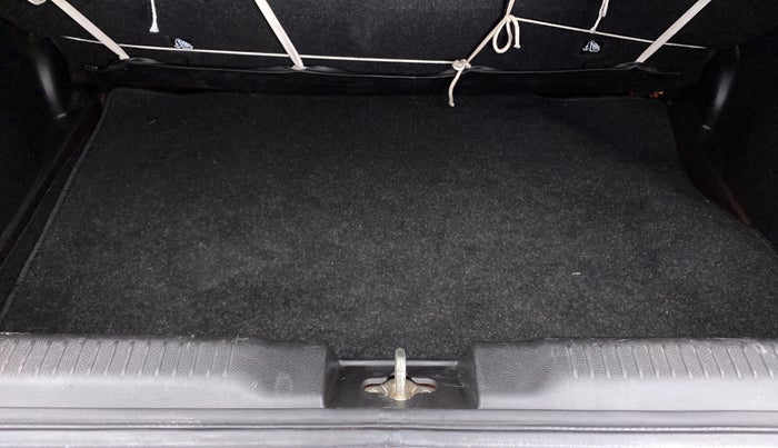 2019 Maruti Swift VXI D, Petrol, Manual, 36,459 km, Boot Inside