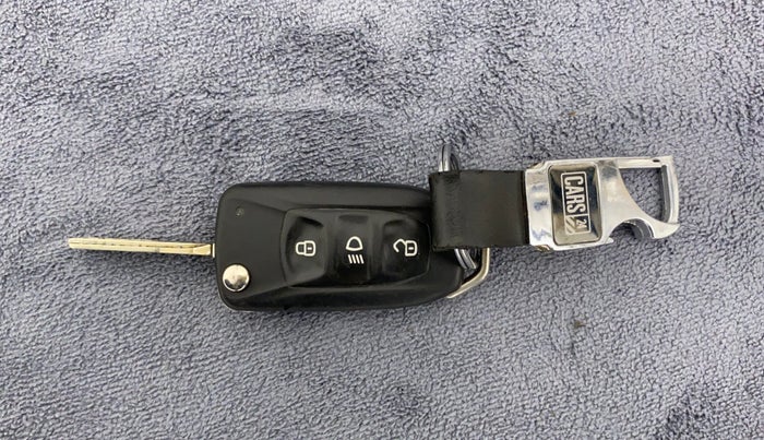 2021 Tata ALTROZ XE PETROL, Petrol, Manual, 21,339 km, Key Close Up