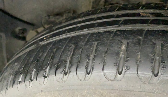2021 Tata ALTROZ XE PETROL, Petrol, Manual, 21,339 km, Left Rear Tyre Tread