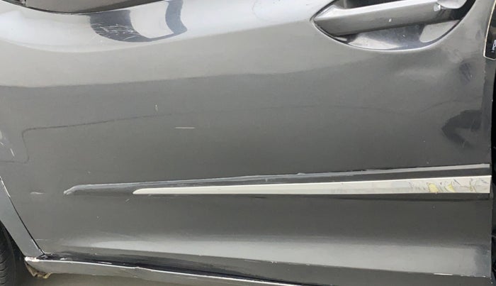 2021 Tata ALTROZ XE PETROL, Petrol, Manual, 21,339 km, Front passenger door - Minor scratches