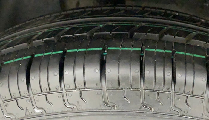 2021 Tata ALTROZ XE PETROL, Petrol, Manual, 21,339 km, Right Rear Tyre Tread