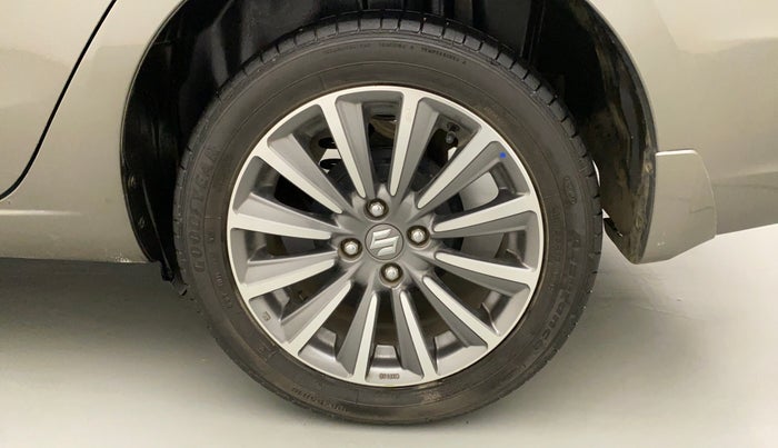 2021 Maruti Ciaz ALPHA 1.5 SHVS PETROL, Petrol, Manual, 30,199 km, Left Rear Wheel