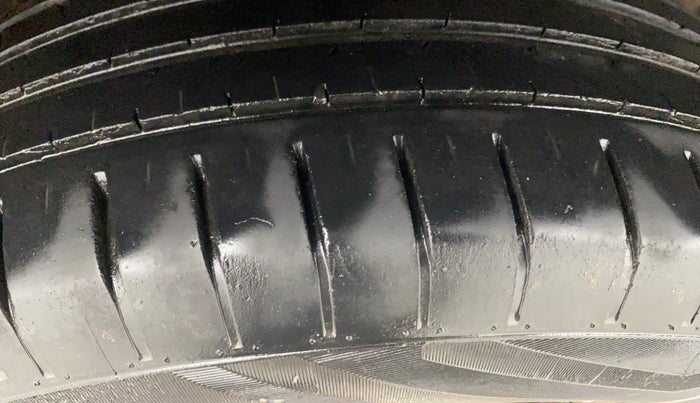 2023 Toyota Glanza E, Petrol, Manual, 43,994 km, Right Rear Tyre Tread