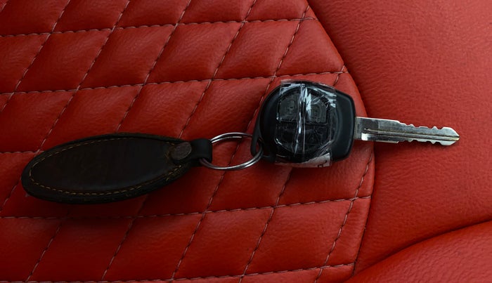 2023 Toyota Glanza E, Petrol, Manual, 43,994 km, Key Close Up