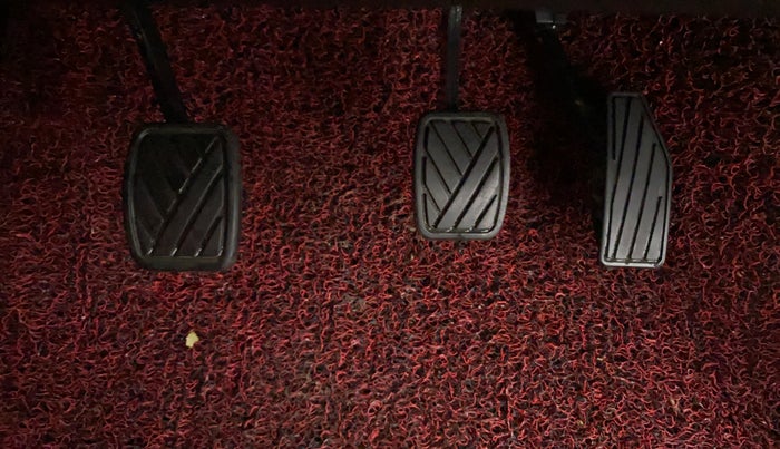 2023 Toyota Glanza E, Petrol, Manual, 43,994 km, Pedals