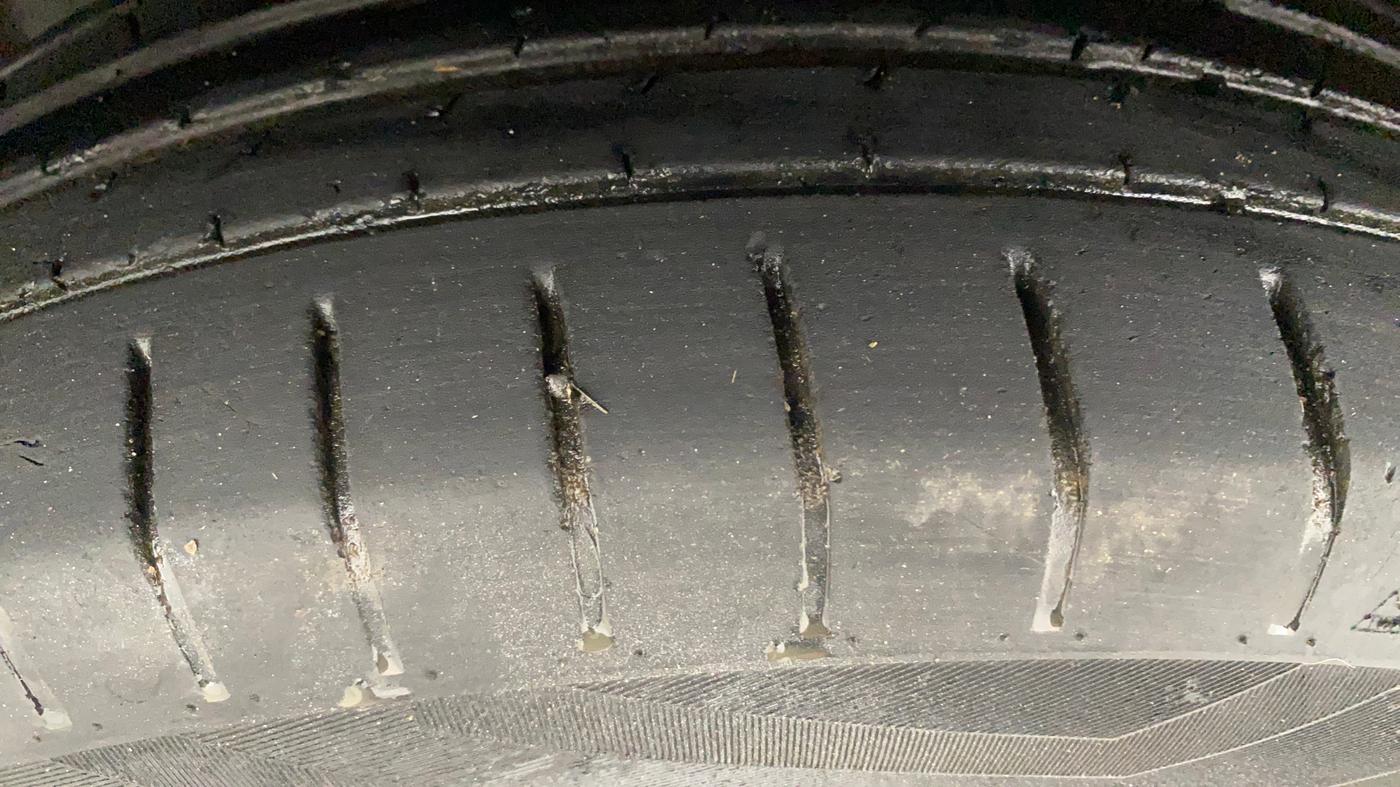 2023 Toyota Glanza E, Petrol, Manual, 43,994 km, Left Front Tyre Tread