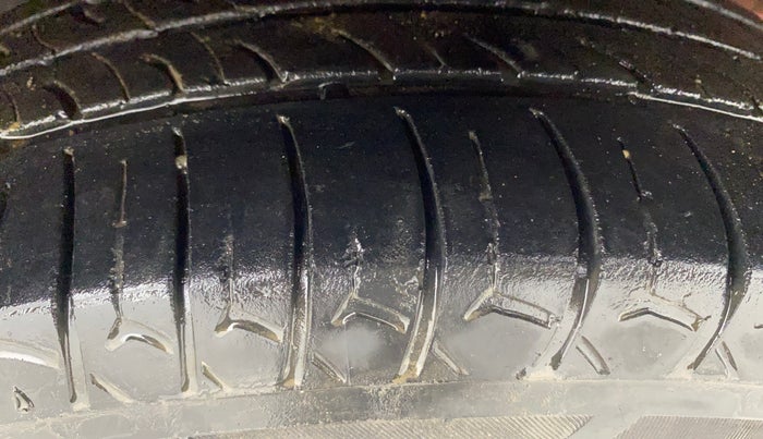 2018 Hyundai NEW SANTRO SPORTZ MT, Petrol, Manual, 1,09,242 km, Right Front Tyre Tread