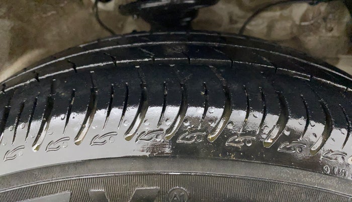 2022 Maruti S PRESSO VXI (O) CNG, CNG, Manual, 32,864 km, Right Front Tyre Tread