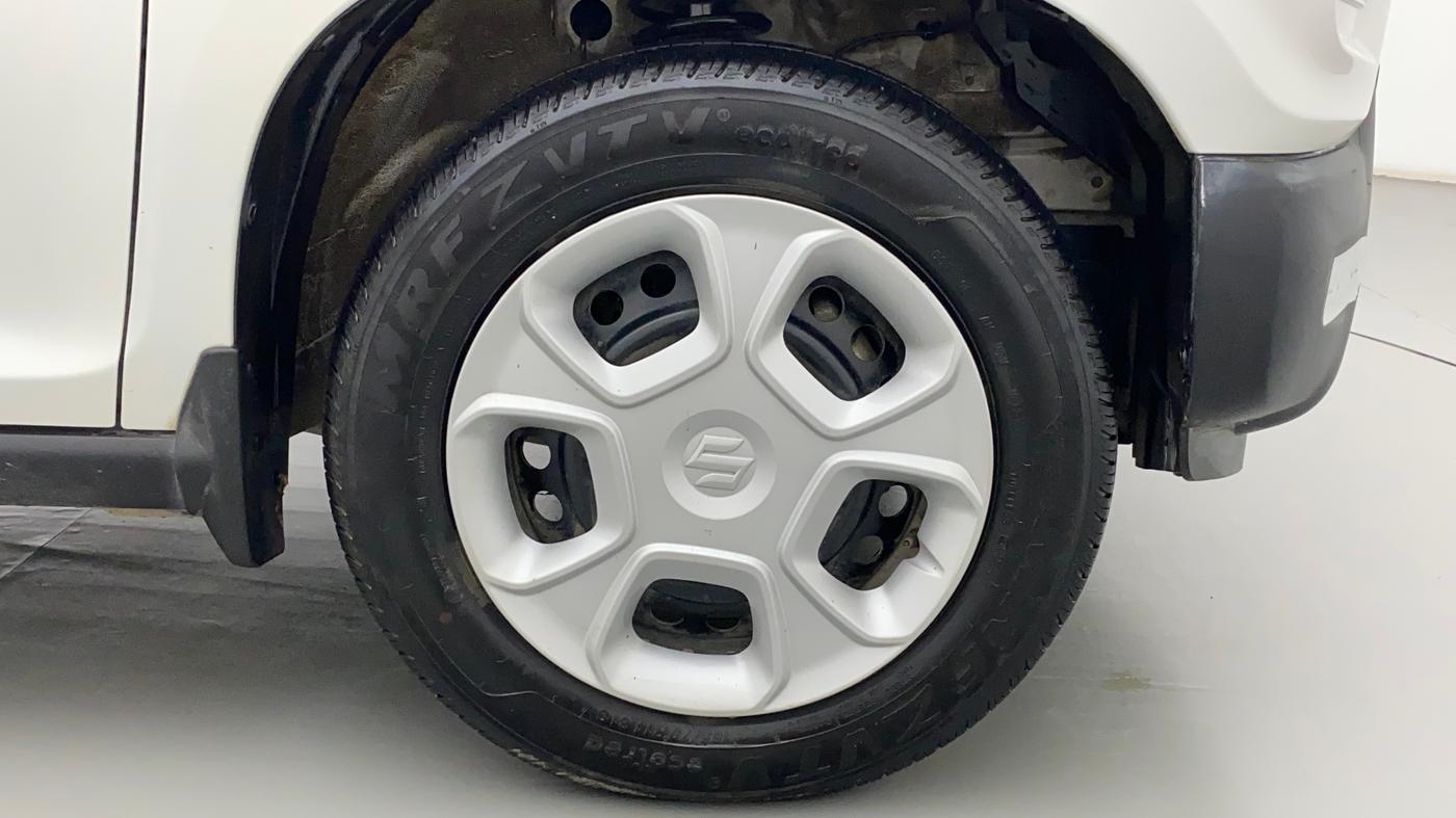 2022 Maruti S PRESSO VXI (O) CNG, CNG, Manual, 32,864 km, Right Front Wheel