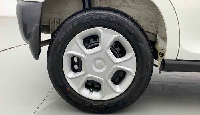 2022 Maruti S PRESSO VXI (O) CNG, CNG, Manual, 32,864 km, Right Rear Wheel