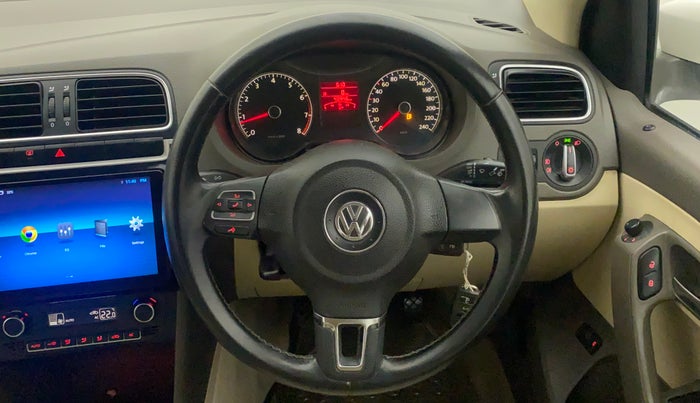 2012 Volkswagen Vento HIGHLINE 1.6 MPI, Petrol, Manual, 48,443 km, Steering Wheel Close Up