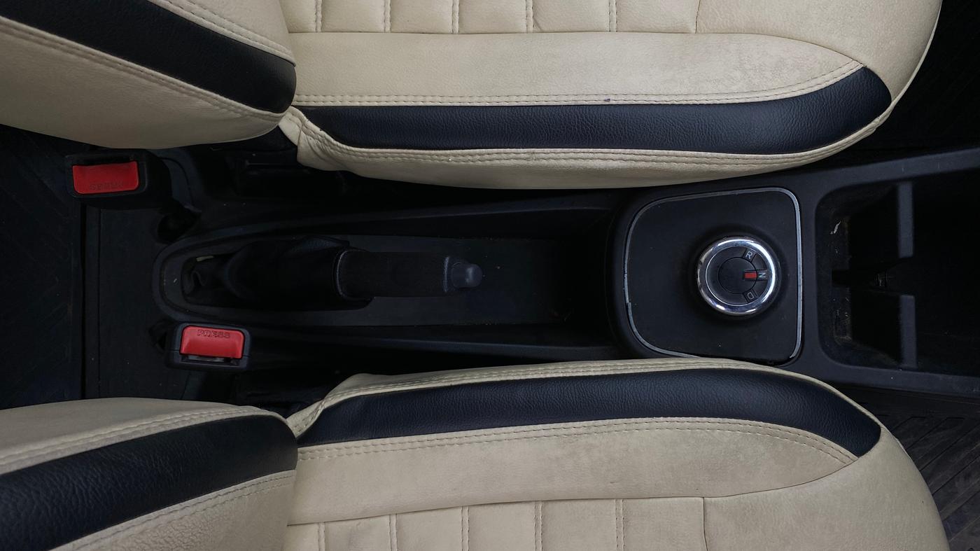 2020 Renault Kwid RXT 1.0 AMT (O), Petrol, Automatic, 57,399 km, Gear Lever