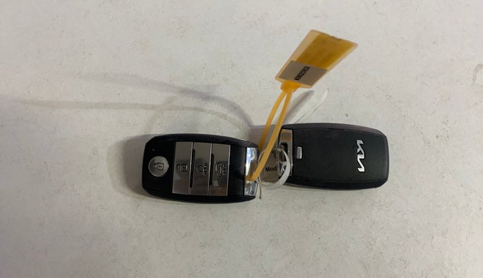 2022 KIA SONET HTX ANNIVERSARY EDITION 1.0 IMT, Petrol, Manual, 17,112 km, Key Close Up