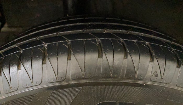 2022 KIA SONET HTX ANNIVERSARY EDITION 1.0 IMT, Petrol, Manual, 17,112 km, Right Rear Tyre Tread