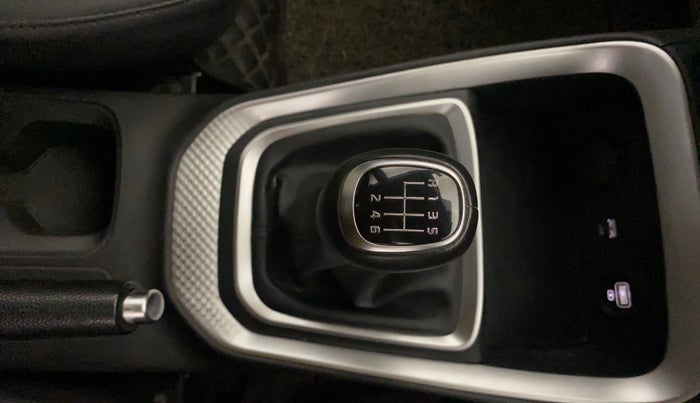 2022 KIA SONET HTX ANNIVERSARY EDITION 1.0 IMT, Petrol, Manual, 17,112 km, Gear Lever