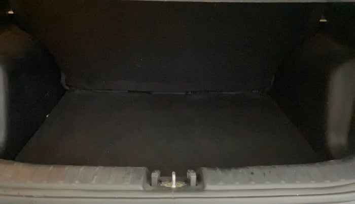 2022 KIA SONET HTX ANNIVERSARY EDITION 1.0 IMT, Petrol, Manual, 17,112 km, Boot Inside