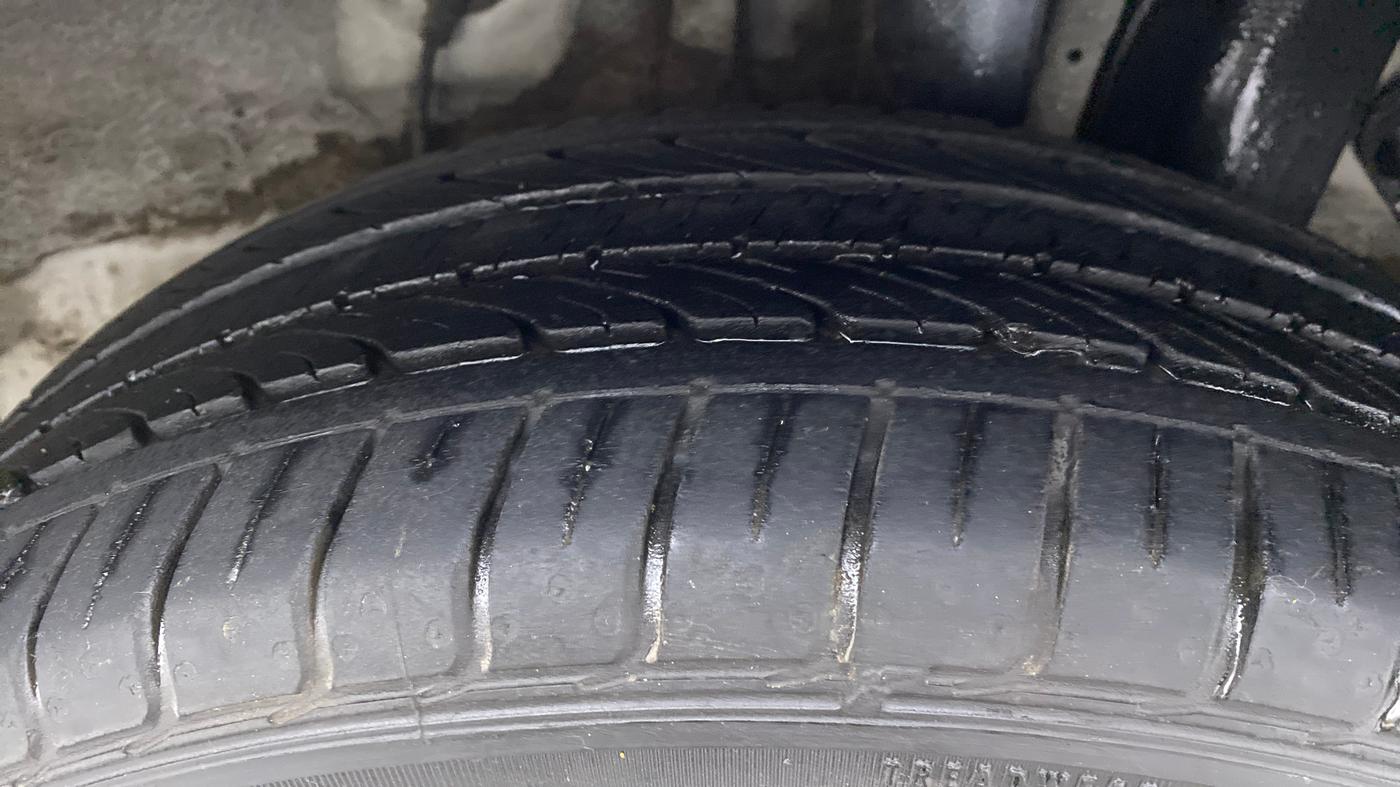 2018 Hyundai Elite i20 ASTA 1.2 (O), Petrol, Manual, 24,193 km, Left Rear Tyre Tread