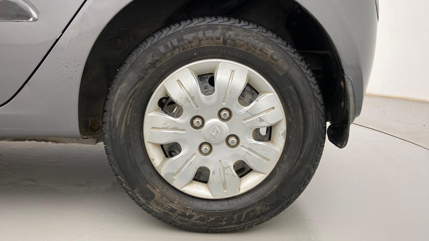 2010 Hyundai i10 SPORTZ 1.2, Petrol, Manual, 1,23,517 km, Left Rear Wheel