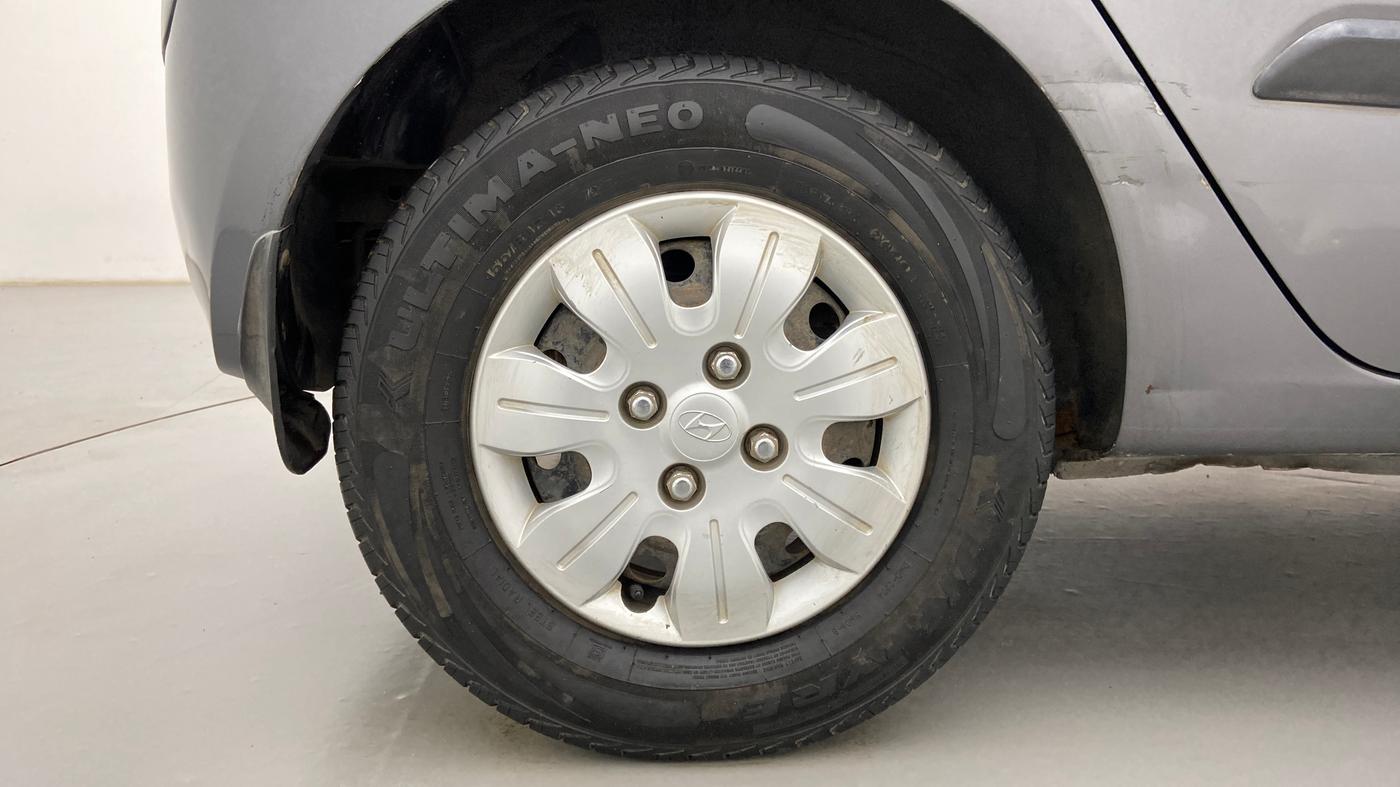 2010 Hyundai i10 SPORTZ 1.2, Petrol, Manual, 1,23,517 km, Right Rear Wheel
