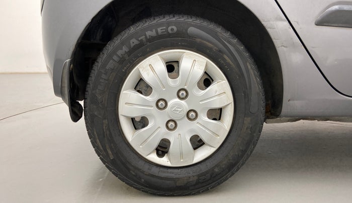 2010 Hyundai i10 SPORTZ 1.2, Petrol, Manual, 1,23,517 km, Right Rear Wheel