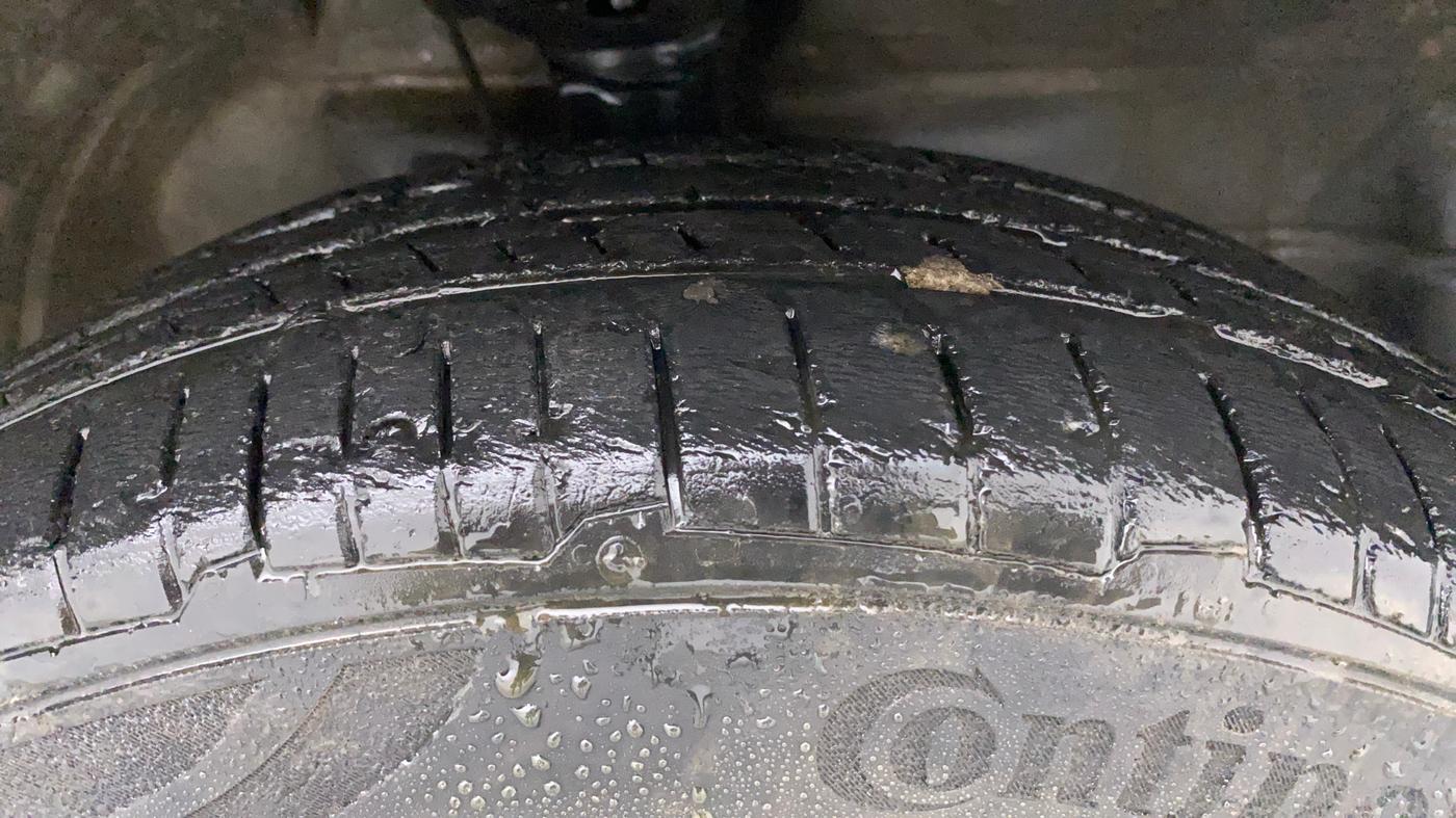 2012 Maruti Wagon R 1.0 VXI, Petrol, Manual, 30,121 km, Right Front Tyre Tread