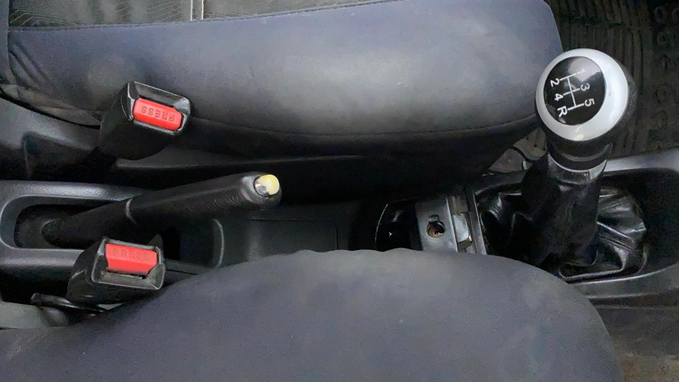 2012 Maruti Wagon R 1.0 VXI, Petrol, Manual, 30,121 km, Gear Lever