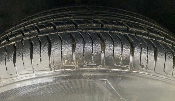 2011 Hyundai Santro Xing GLS, Petrol, Manual, 49,535 km, Left Front Tyre Tread