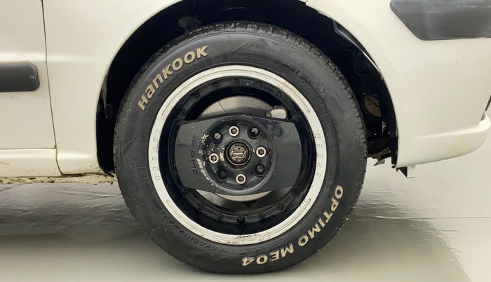 2011 Hyundai Santro Xing GLS, Petrol, Manual, 49,535 km, Right Front Wheel