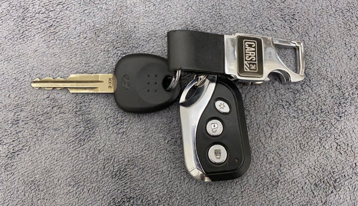 2011 Hyundai Santro Xing GLS, Petrol, Manual, 49,535 km, Key Close Up