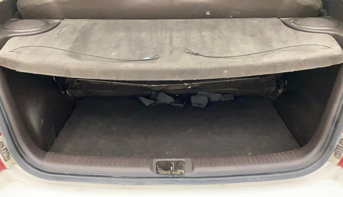 2011 Hyundai Santro Xing GLS, Petrol, Manual, 49,535 km, Boot Inside