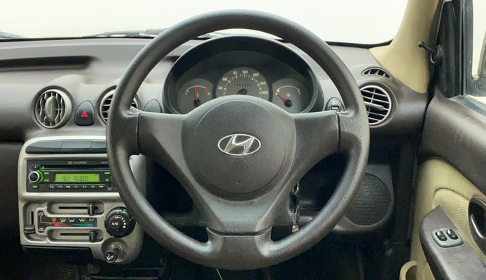 2011 Hyundai Santro Xing GLS, Petrol, Manual, 49,535 km, Steering Wheel Close Up