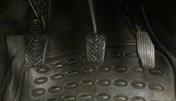 2011 Hyundai Santro Xing GLS, Petrol, Manual, 49,535 km, Pedals