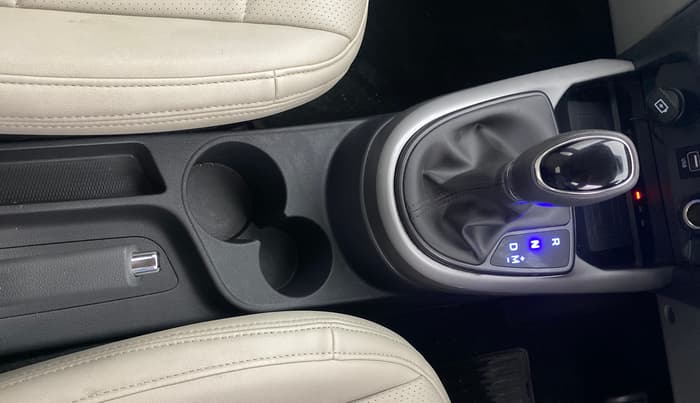 2022 Hyundai GRAND I10 NIOS ASTA AMT 1.2 KAPPA VTVT, Petrol, Automatic, 20,595 km, Gear Lever