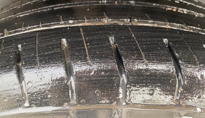 2022 Skoda SLAVIA ACTIVE 1.0L TSI MT, Petrol, Manual, 75,166 km, Right Rear Tyre Tread