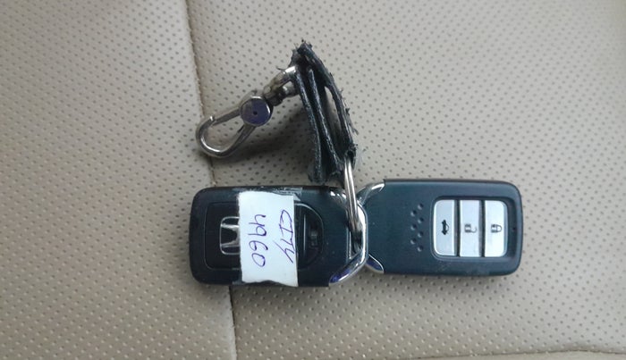 2018 Honda City 1.5L I-VTEC V MT, Petrol, Manual, 34,992 km, Key Close Up